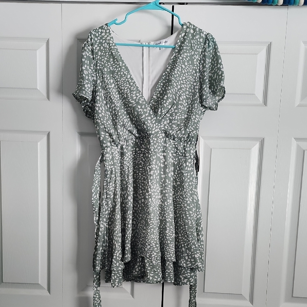 Elegant Green Polka Dot Wrap Dress